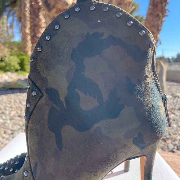 Pixillez3 Camo Studded Detail Western Booties by Jessica Simpson - Picture 6 of 7